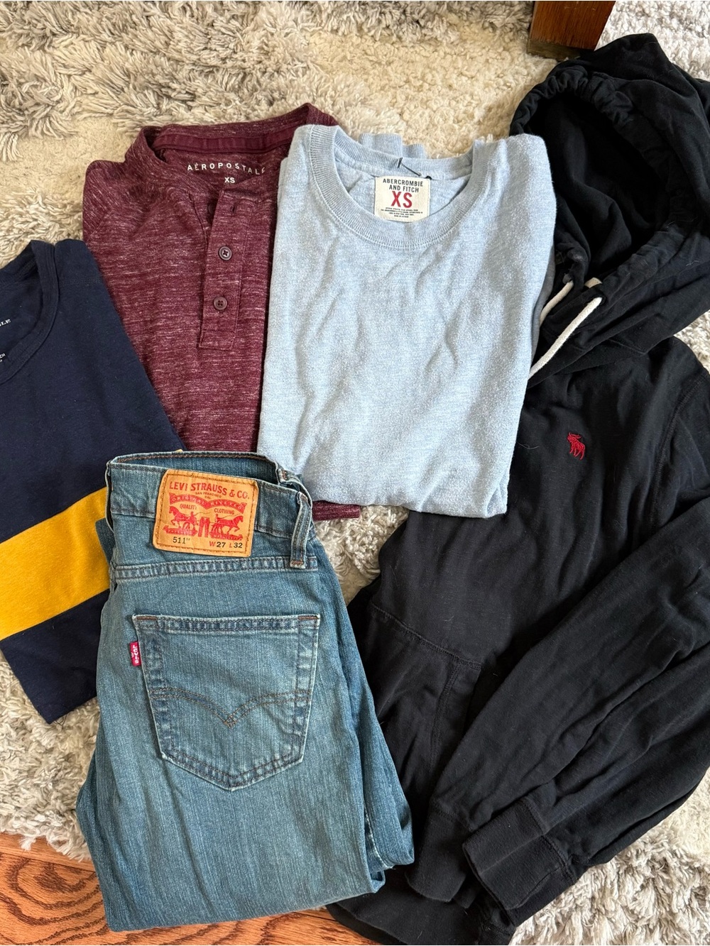 Abercrombie & Fitch, Aeropostale, American Eagle,Levi’s lot of men’s xs clothes